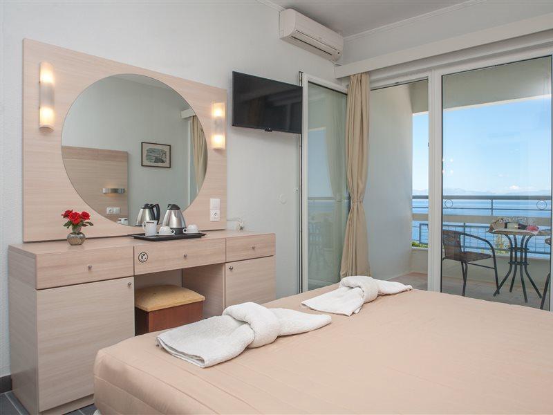 Alexandros Hotel Perama  Bagian luar foto