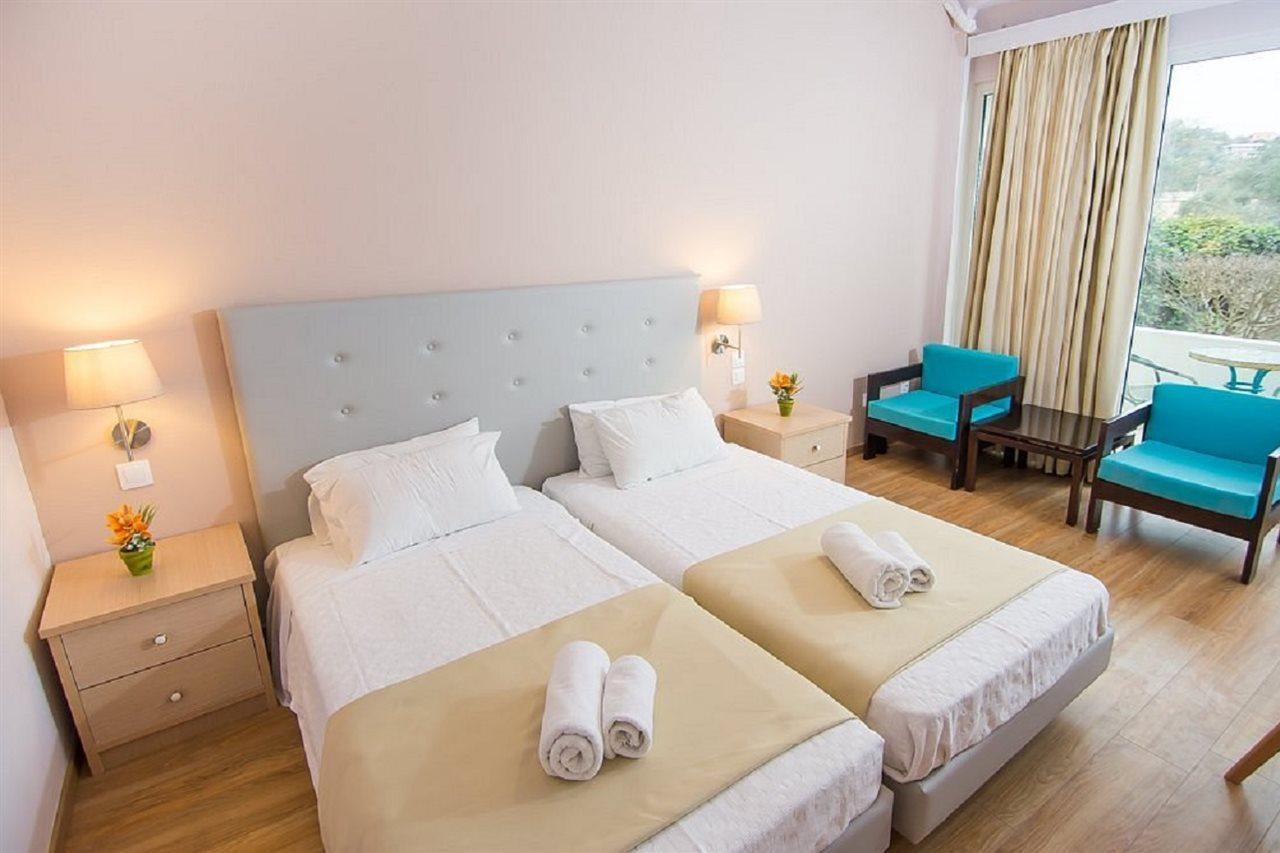 Alexandros Hotel Perama  Bagian luar foto