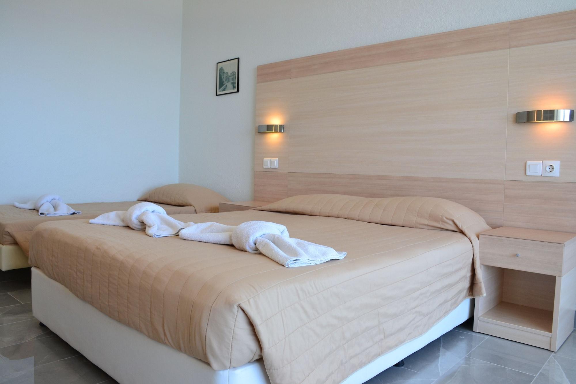 Alexandros Hotel Perama  Bagian luar foto