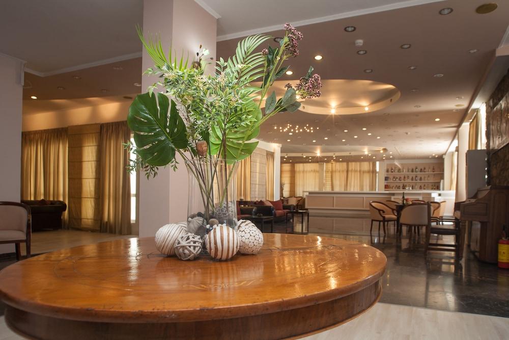 Alexandros Hotel Perama  Bagian luar foto