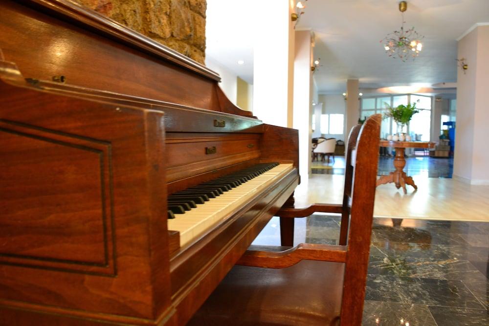 Alexandros Hotel Perama  Bagian luar foto