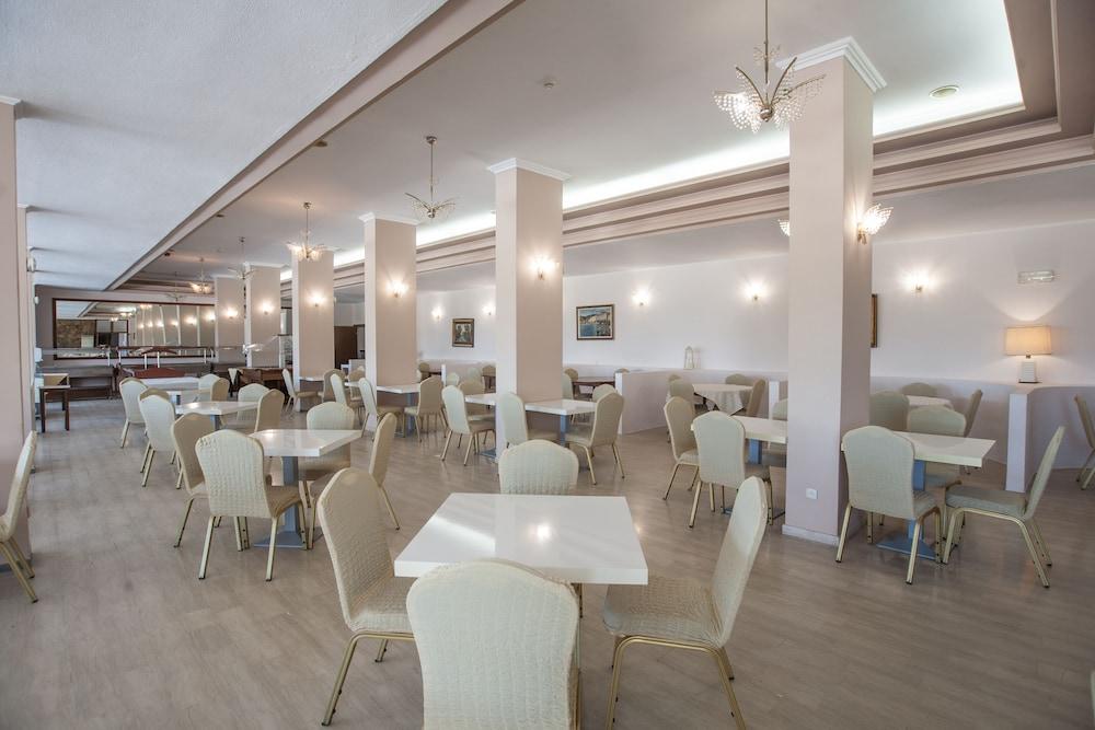 Alexandros Hotel Perama  Bagian luar foto