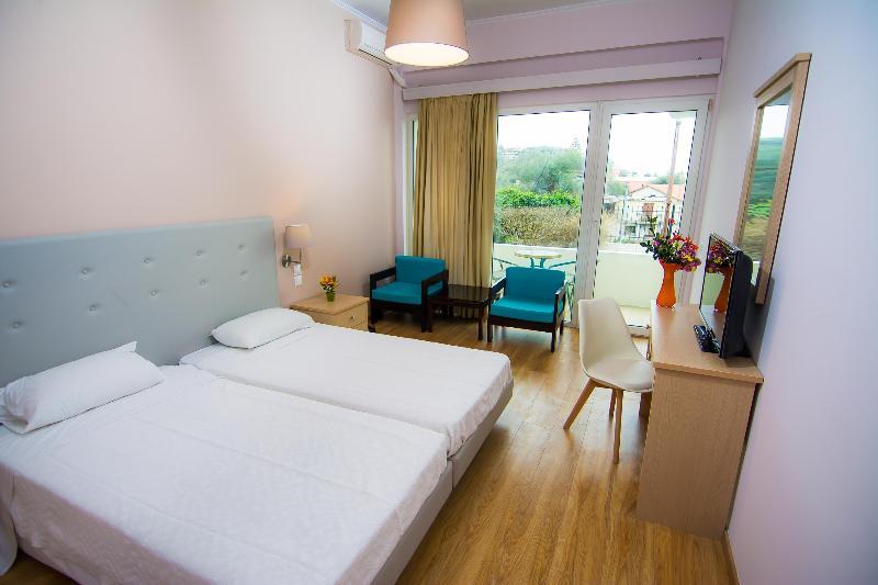 Alexandros Hotel Perama  Bagian luar foto