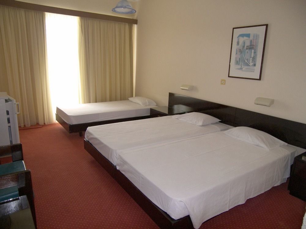 Alexandros Hotel Perama  Bagian luar foto